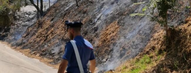 Montemiletto| Sterpaglie in fiamme, il fuoco raggiunge una roulotte in sosta