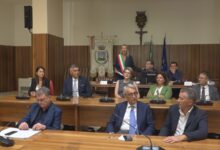 Crisi lampo al Comune di Avellino, si dimette Calabrese, al suo posto arriva Scaletti