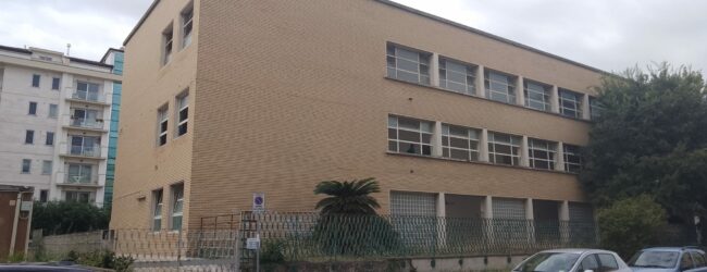 Scuola Torre, il mistero dei calcoli sismici e il rischio per gli studenti: polemiche e dubbi sulla sicurezza