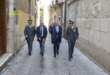 Il Procuratore della Repubblica Policastro in visita al Comando della Guardia di Finanza