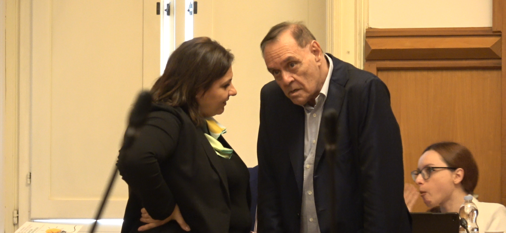 Mastella e Serluca: “Scende Tari per i commercianti, nel Bilancio risorse importanti per fasce vulnerabili”