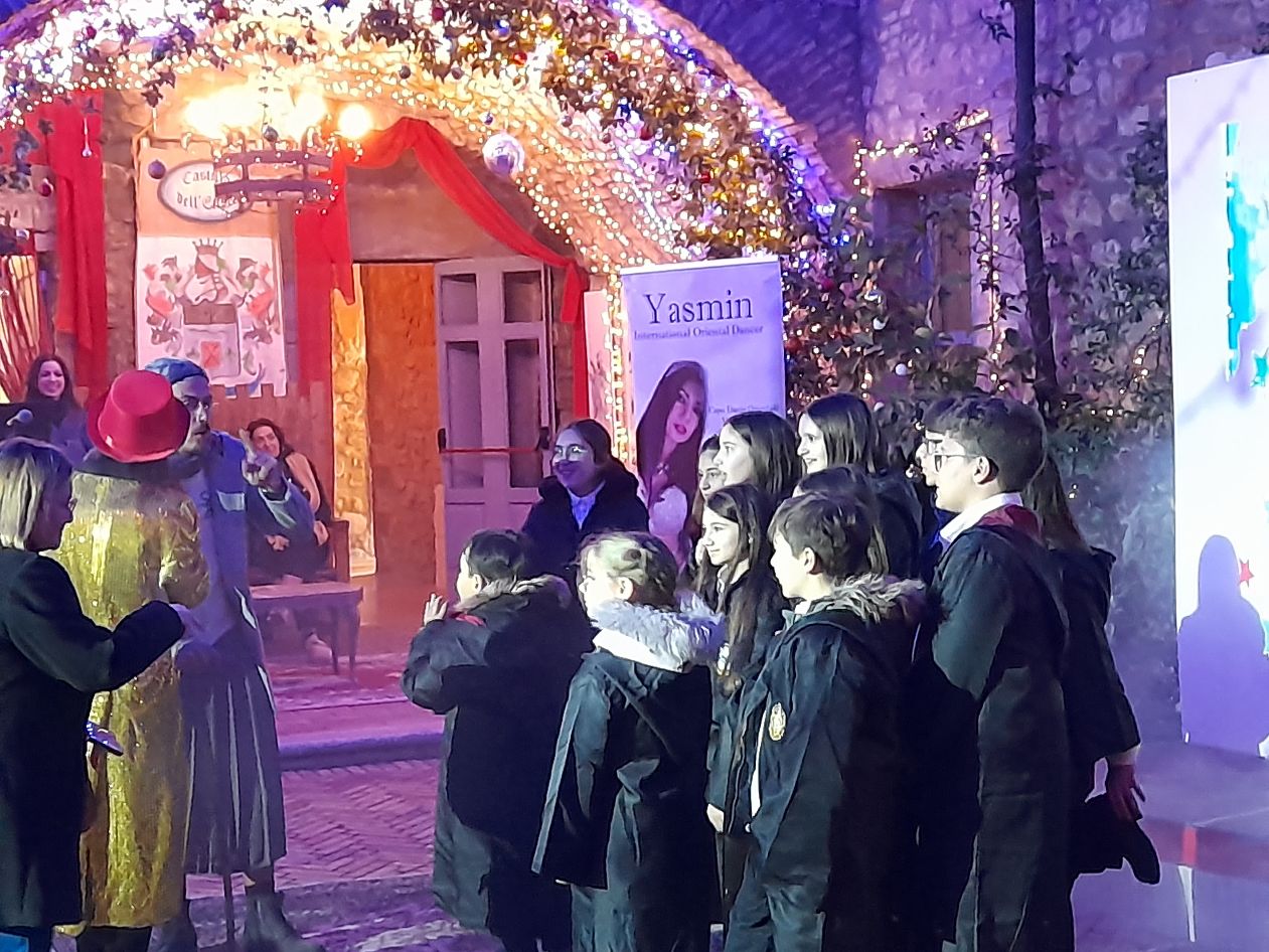 Natale,all’infopoint di piazza Pacca i primi pullman di turisti