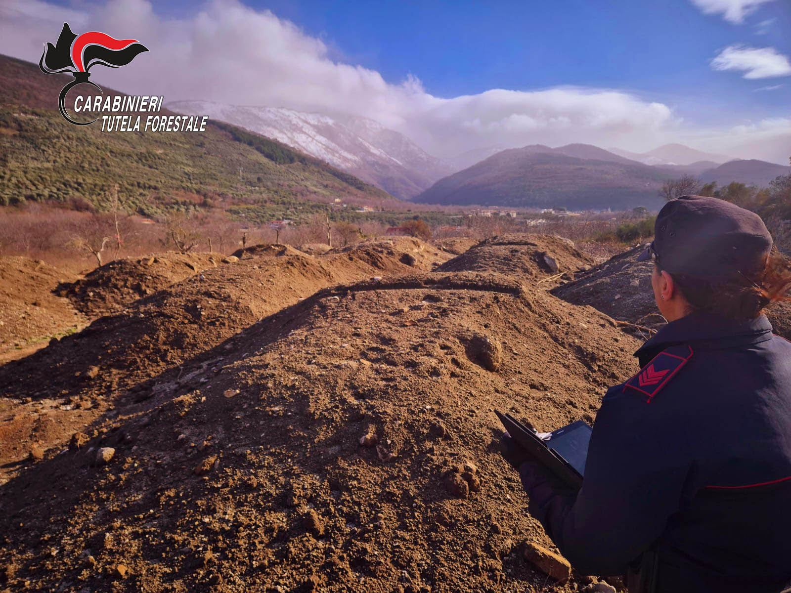 Gestione illecita di rifiuti: i Carabinieri denunciano un 30enne e sequestrano un’area di 4.000 mq a Sirignano