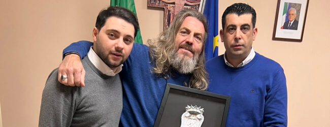 San Lorenzo Maggiore, bagno di folla per l’attore Mirko Frezza. Intervistato dall’autore televisivo Rai Gabriele Di Marzo 