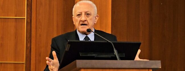 Regionali, De Luca blinda il controllo del PD. CD, opzione Carfagna: altolà di Martusciello