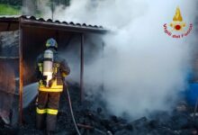 A fuoco legnaia a Montoro, nessun ferito