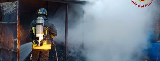 A fuoco legnaia a Montoro, nessun ferito