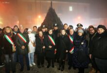 Nusco, grande successo per la notte dei falò. Un’emozione unica tra tradizione, bellezza e paesaggi innevati