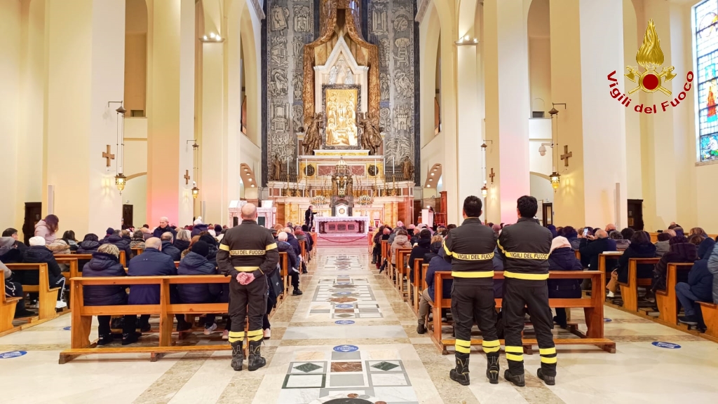 Montevergine, festa della Candelora: migliaia di fedeli al Santuario, presente anche il Comando dei Vigili del Fuoco di Avellino