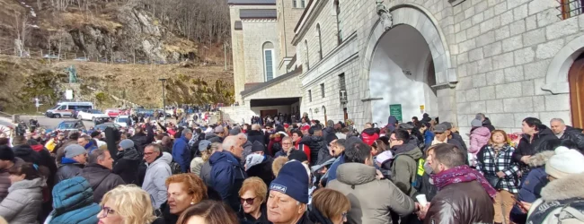 A Montevergine, diecimila pellegrini per la Candelora. Soddisfatto il sindaco D’Alessio. Anche la prima cittadina Nargi al santuario di Mamma Schiavona