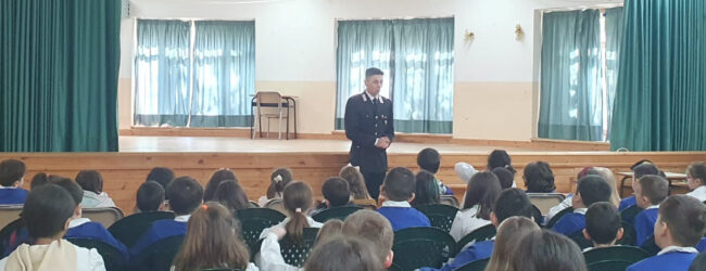 Iniziative di prossimità in Irpinia: prosegue il ciclo di incontri dei Carabinieri nelle Chiese e con gli studenti