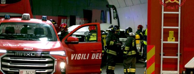 Sicurezza stradale: esercitazione interforze nella galleria di Scampitella sulla A16