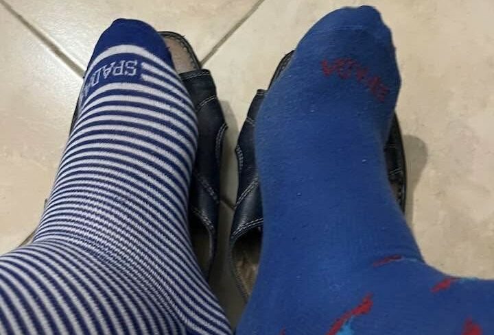 Giornata dei calzini spaiati, il dottor Carlo Iannace aderisce all’iniziativa