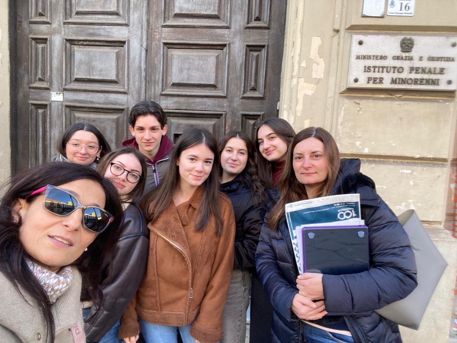 Un ponte tra due realtà: studenti e detenuti insieme per “LIB(e)RI TRA LE RIGHE”