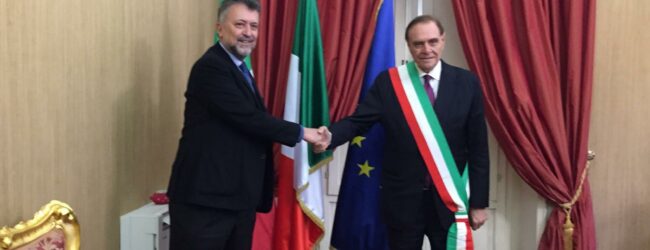 Il sindaco Mastella riceve a Palazzo Mosti l’Ambasciatore del Messico in Italia, Carlos Garcia De Alba