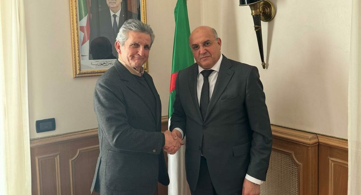 Campania Europa Mediterraneo, al Premio Marzani l’ambasciatore algerino Khelifi