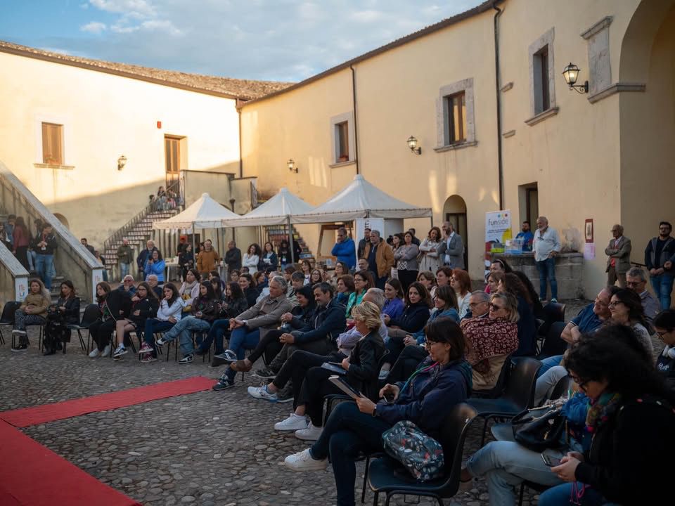 Il Comune di Ceppaloni celebra un importante traguardo: l’ottenimento della qualifica di “Città che legge”