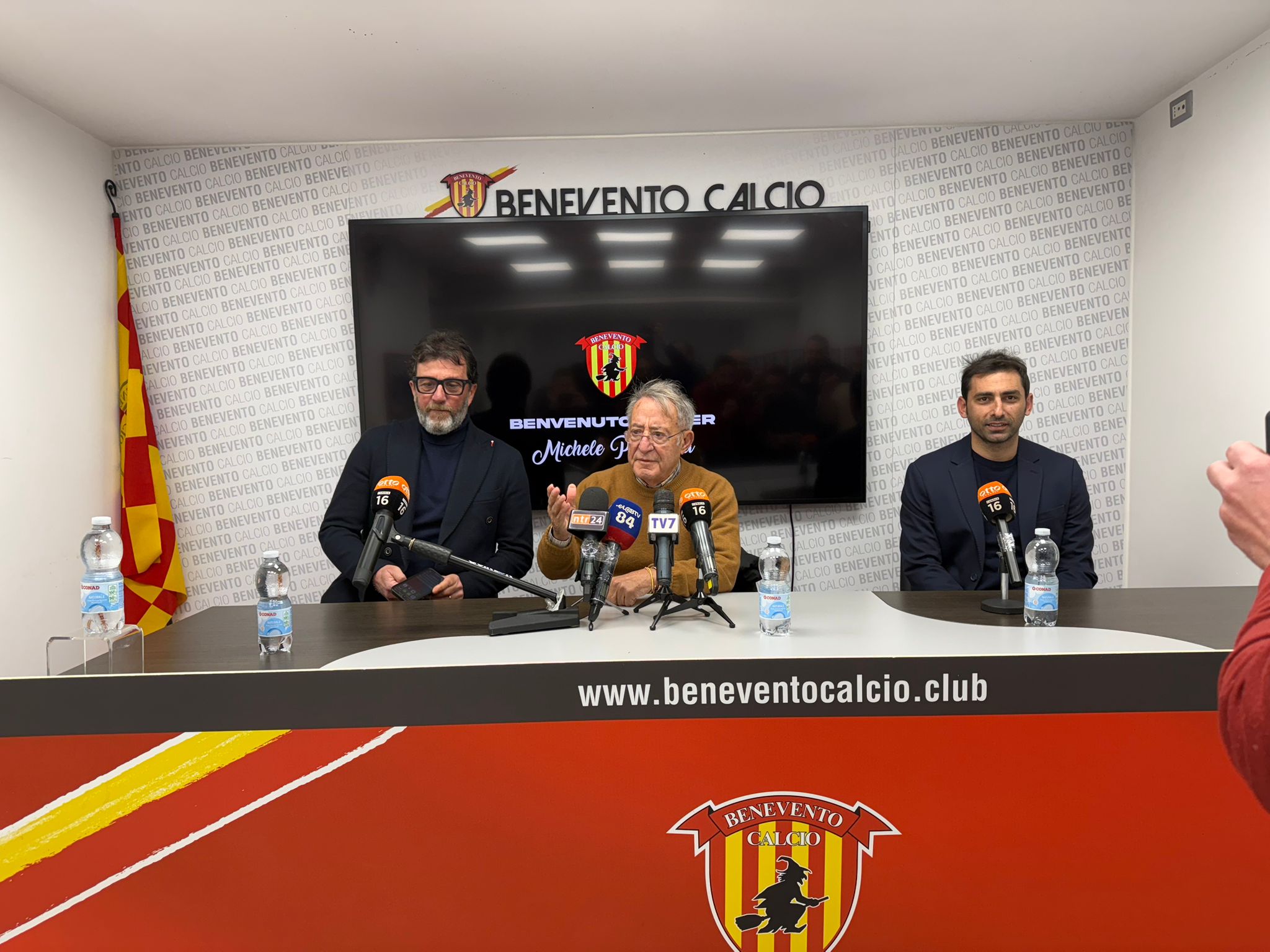 Latina-Benevento: 1-1. Scravaglieri risponde a Lanini. Prosegue la crisi giallorossa