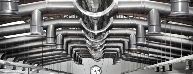 Pulizia industriale: strumenti e metodi per garantire igiene e sicurezza negli ambienti di lavoro