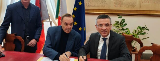 Complesso Pietà-San Barbato, il sindaco Mastella e il rettore Canfora firmano l’Accordo
