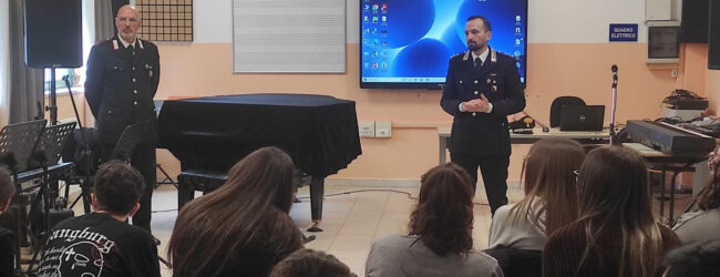 Legalità e furti, continuano gli incontri tra Carabinieri scuole e anziani