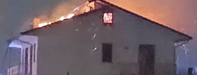 Incendio in un’abitazione a Paternopoli: intervento dei Vigili del Fuoco di Grottaminarda