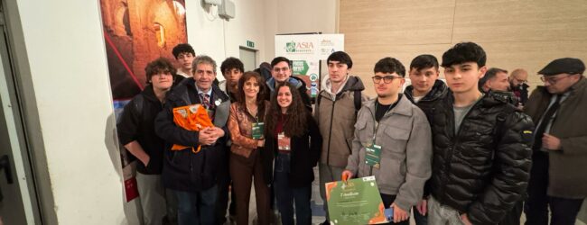 Successo per l’Hackathon ‘Intelligenza Artificiale per l’Economia Circolare’ per gli studenti del Galilei-Vetrone