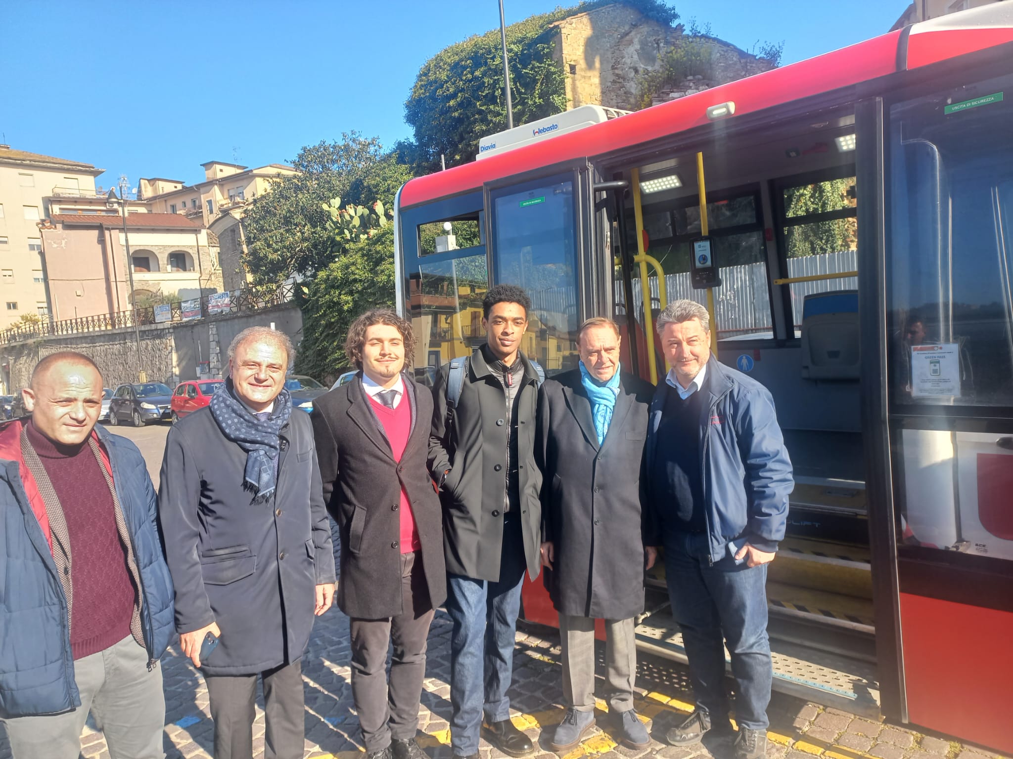 A Benevento le nuove linee di trasporto per studenti e contrade. Mastella e Ambrosone: ”giornata storica”