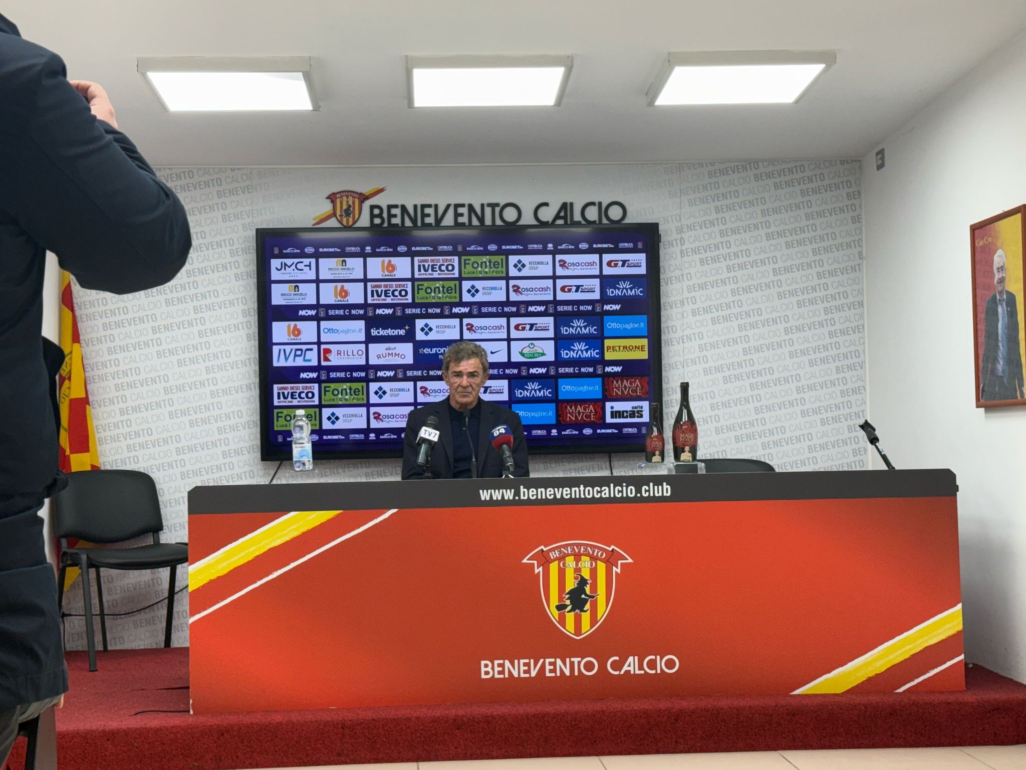 Benevento, Auteri: “Ringrazio la società per avermi richiamato, ora torniamo a giocare a calcio. Ai tifosi ora dobbiamo dare più che chiedere”