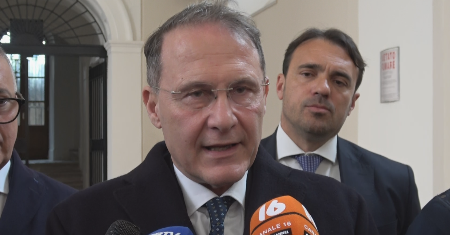 Cirielli: “Fico scopre l’acqua (già pubblica). Ma da alleato del PD non è credibile”
