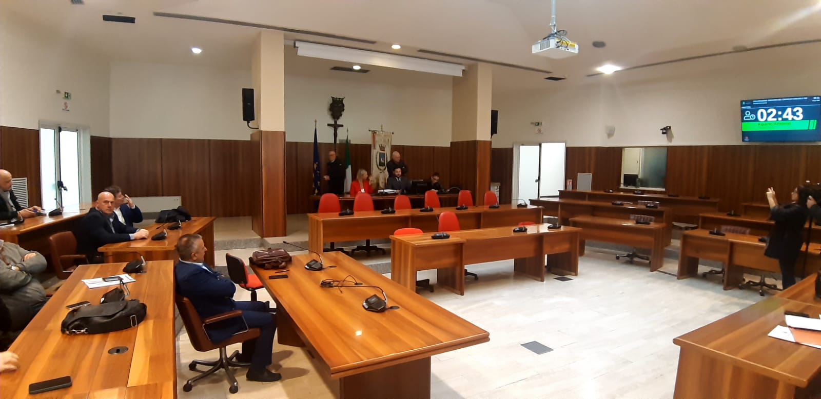 Avellino| Maggioranza ancora assente in Consiglio. La sindaca Nargi ritira il bilancio previsionale e il dup: si apre una crisi politica.