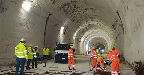 Galleria Montepergola, caos viabilità: il M5S chiede un piano straordinario per il raccordo AV-SA