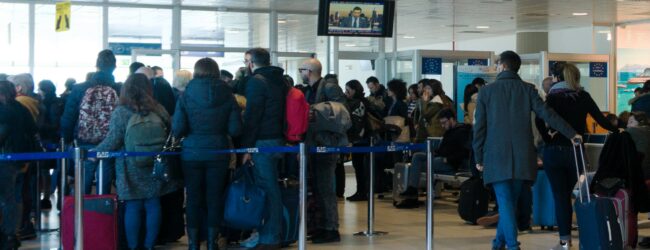 Ponte del 25 aprile: dopo i disagi pasquali, cosa fare in caso di disagi aerei