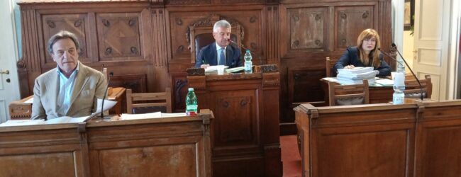 Provincia, passano Dup e Bilancio. Forza Italia: astensione è segnale di apertura