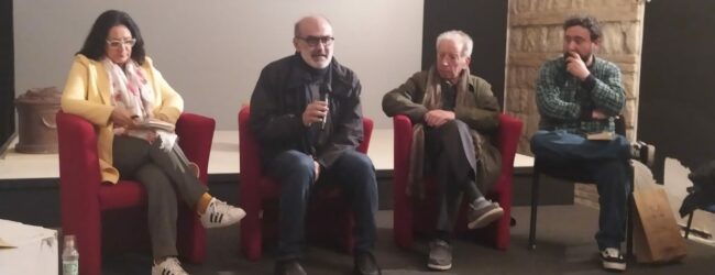 Il poeta Elio Pecora chiude la prima rassegna di poesia contemporanea