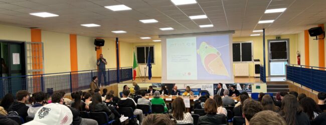 Malattie sessualmente trasmissibili, una lezione speciale rivolta ai ragazzi delle scuole