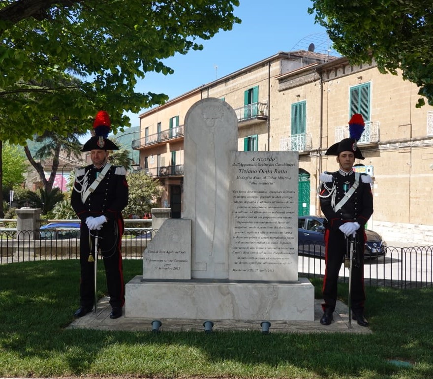 Sant’Agata de’Goti, cerimonia di commemorazione del 12° anniversario della morte dell’appuntato scelto Tiziano Della Ratta