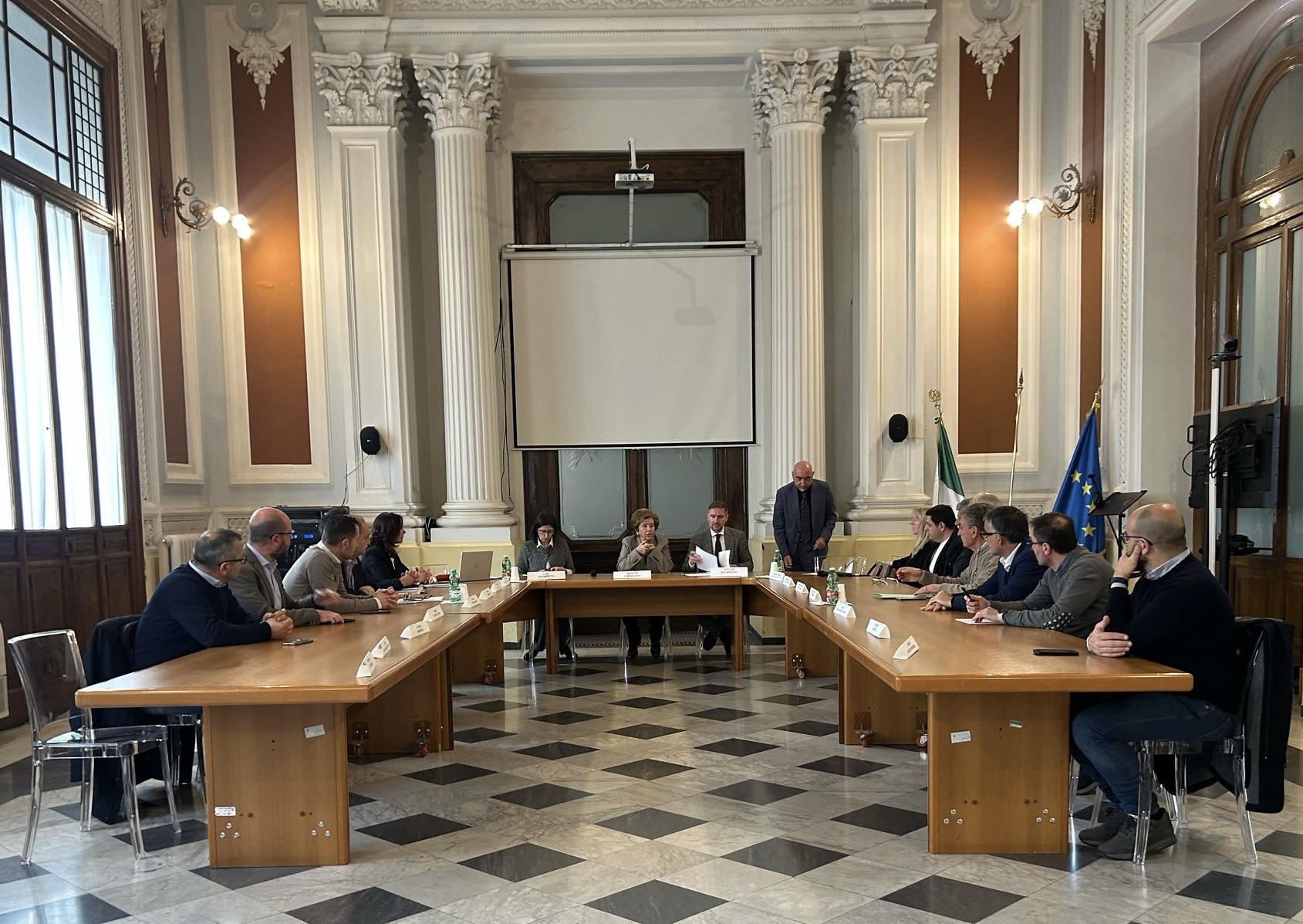 Messa in sicurezza della frana lungo la Sannitica: fondi in arrivo dalla Regione,vertice in Prefettura