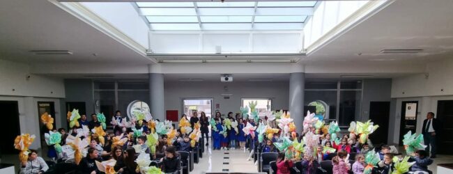 Paupisi: l’Amministrazione Comunale dona un dolce pensiero agli alunni del paese