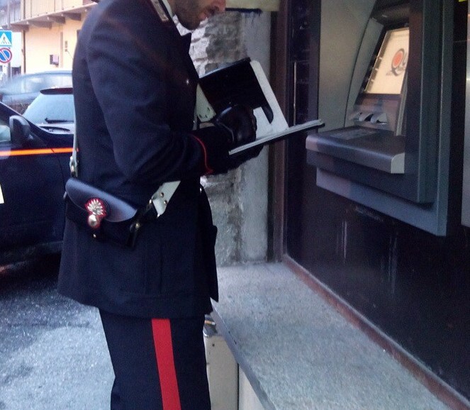 Monteforte Irpino (AV): preleva contanti con un bancomat smarrito. Identificato e denunciato dai Carabinieri