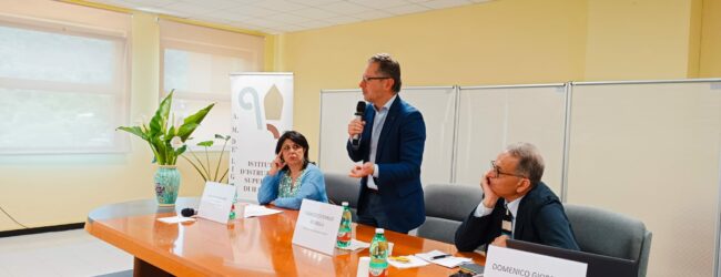 Il lato buono dei social: Francesco Emilio Borrelli al De’ Liguori