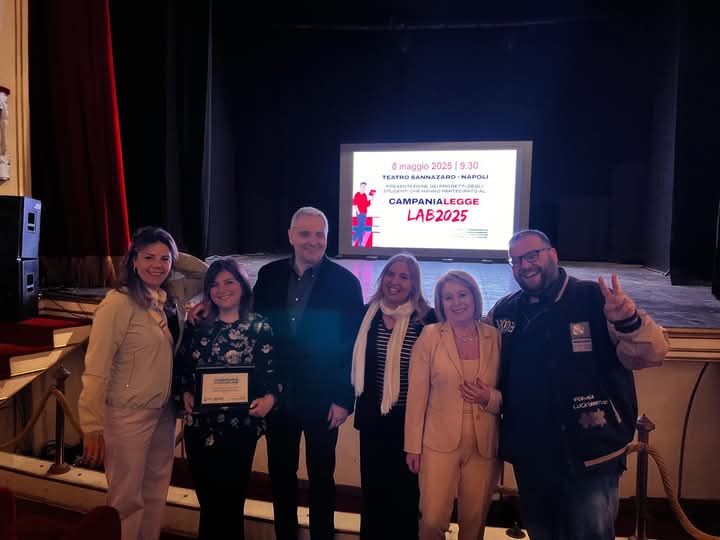 L’IIS Alberti-Virgilio incanta Napoli: il “Treno dei bambini” diventa musical e riceve l’elogio di Maurizio De Giovanni