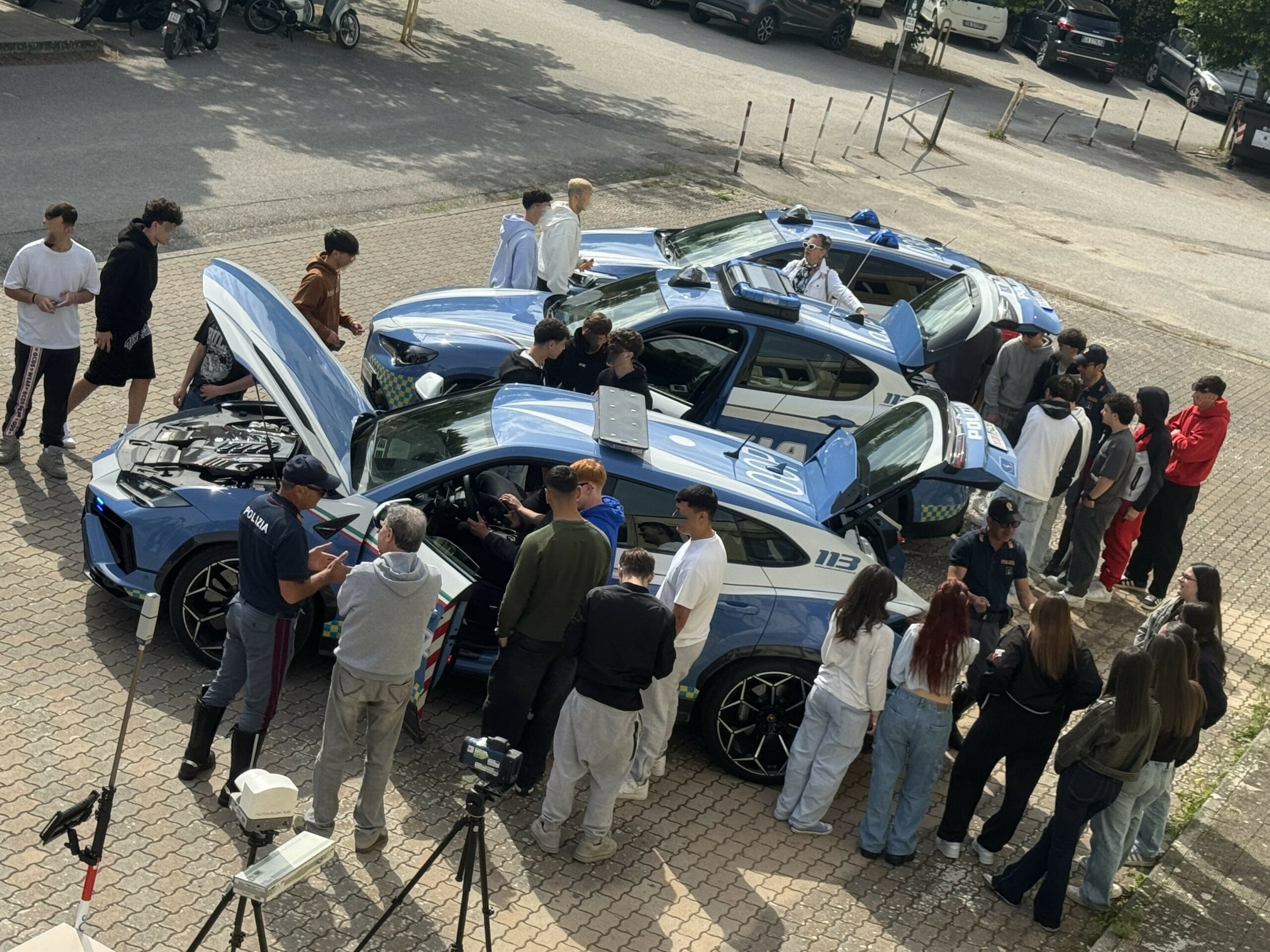 A scuola di Polizia con gli studenti del liceo Rummo
