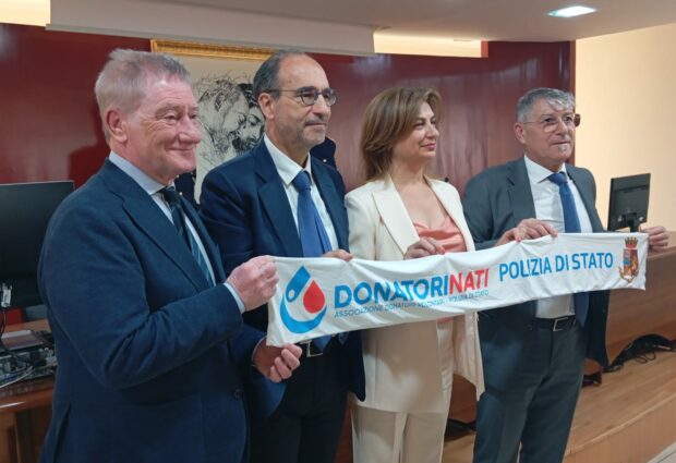 AORN San Pio e DonatoriNati della Polizia di Stato: uniti per promuovere la cultura della donazione del sangue