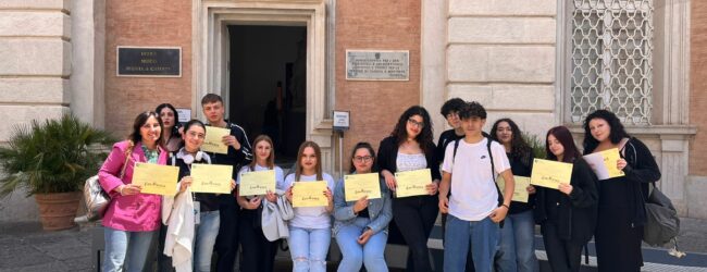 La 3A del Liceo Artistico “Alberti-Virgilio” premiata alla Reggia di Caserta per il concorso “L’ecomuseo, il futuro della memoria”