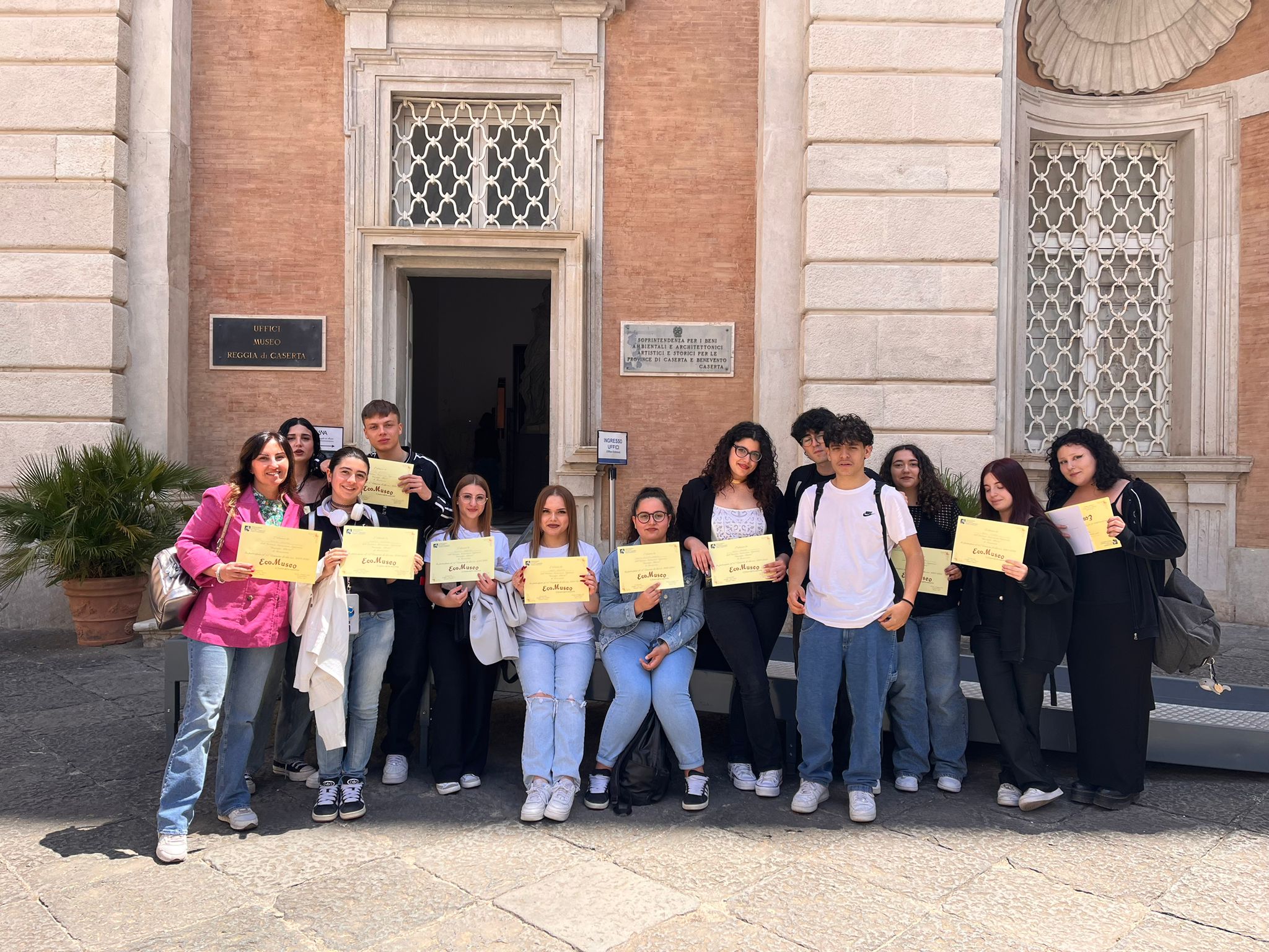 La 3A del Liceo Artistico “Alberti-Virgilio” premiata alla Reggia di Caserta per il concorso “L’ecomuseo, il futuro della memoria”