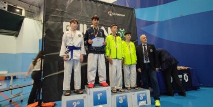 Telese Terme celebra il giovane atleta Simone Nobile e il Maestro Tito Brasile per i brillanti risultati ai Campionati Regionali di Karate FIJLKAM