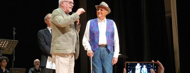 Renzo Arbore riceve la Laurea Honoris Causa dal Conservatorio “Nicola Sala” di Benevento