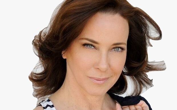 Clarissa Burt premiata al “Telesia for Peoples 2025”: riconoscimento e autostima al centro della serata finale