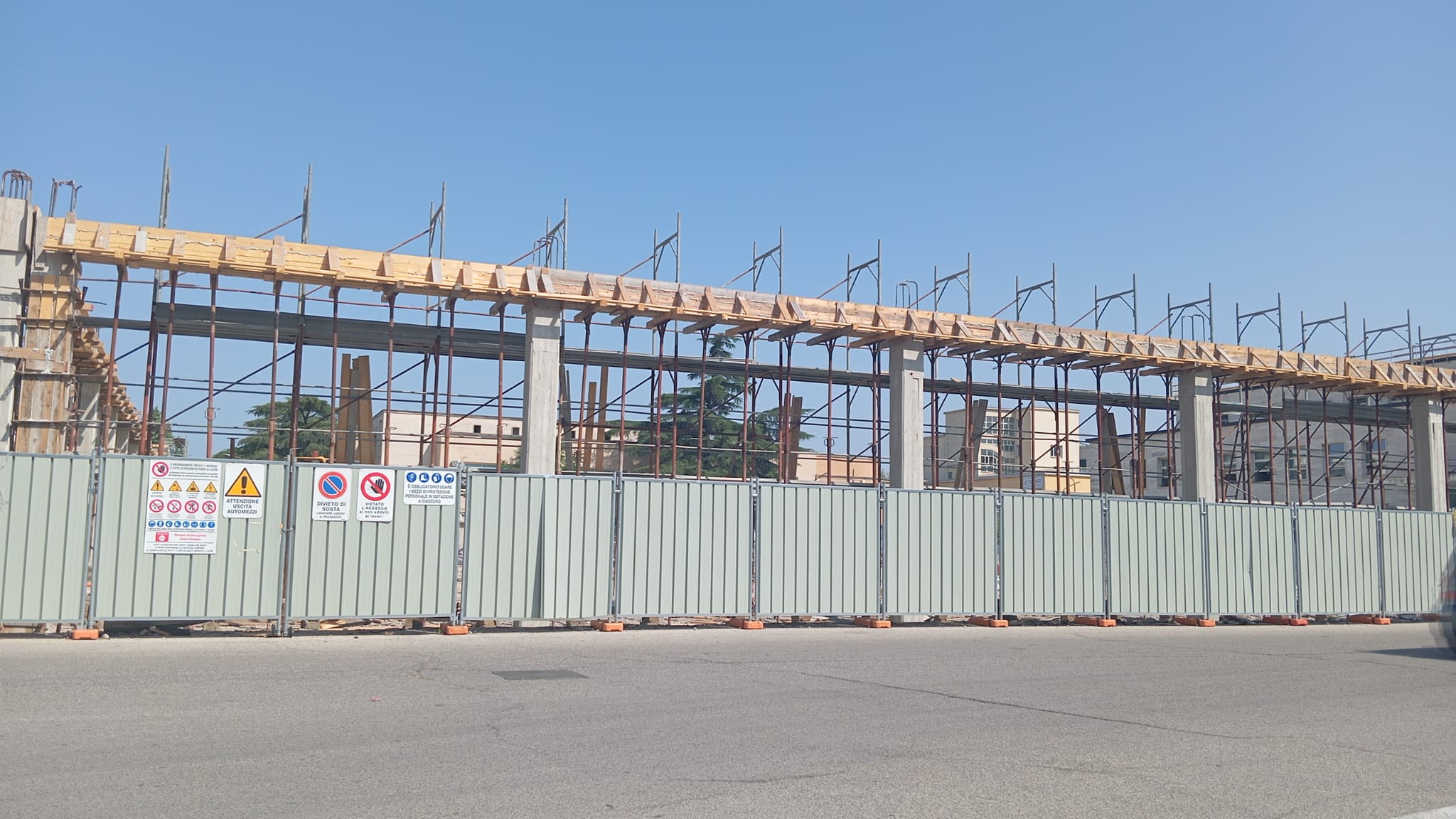 Benevento, ritrovato senza vita un operaio di 60 anni in piazza Risorgimento